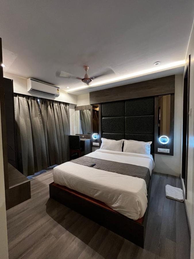 Hotel Classio Andheri - Near Dn Nagar Metro Station Bombay Eksteriør billede