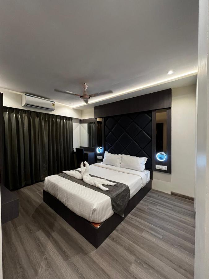 Hotel Classio Andheri - Near Dn Nagar Metro Station Bombay Eksteriør billede